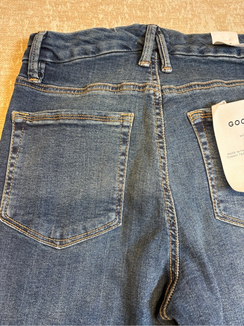 π·οΈ Good American Good Capri Skinny Jeans Mid Rise Crop Split Cuff Blue 4/27 NWT - Picture 16 of 16